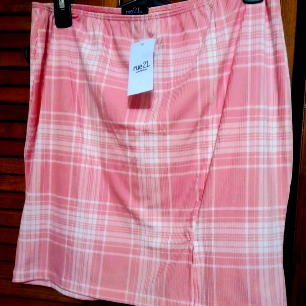 Juniors plaid skirt from Rue 21